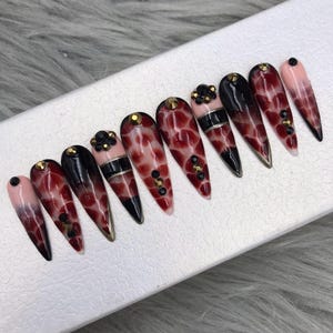 Fake Nails | Glue On Nails | Press On Nails | Coffin Nails | Hand Painted Nails | Neutral Fake Nails- A337
