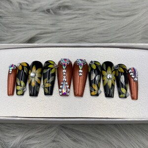 Handmade Nails Art set | Flower matte | Press On Nails | Glue On Nails |  Long Stiletto | Fake Nails - A163