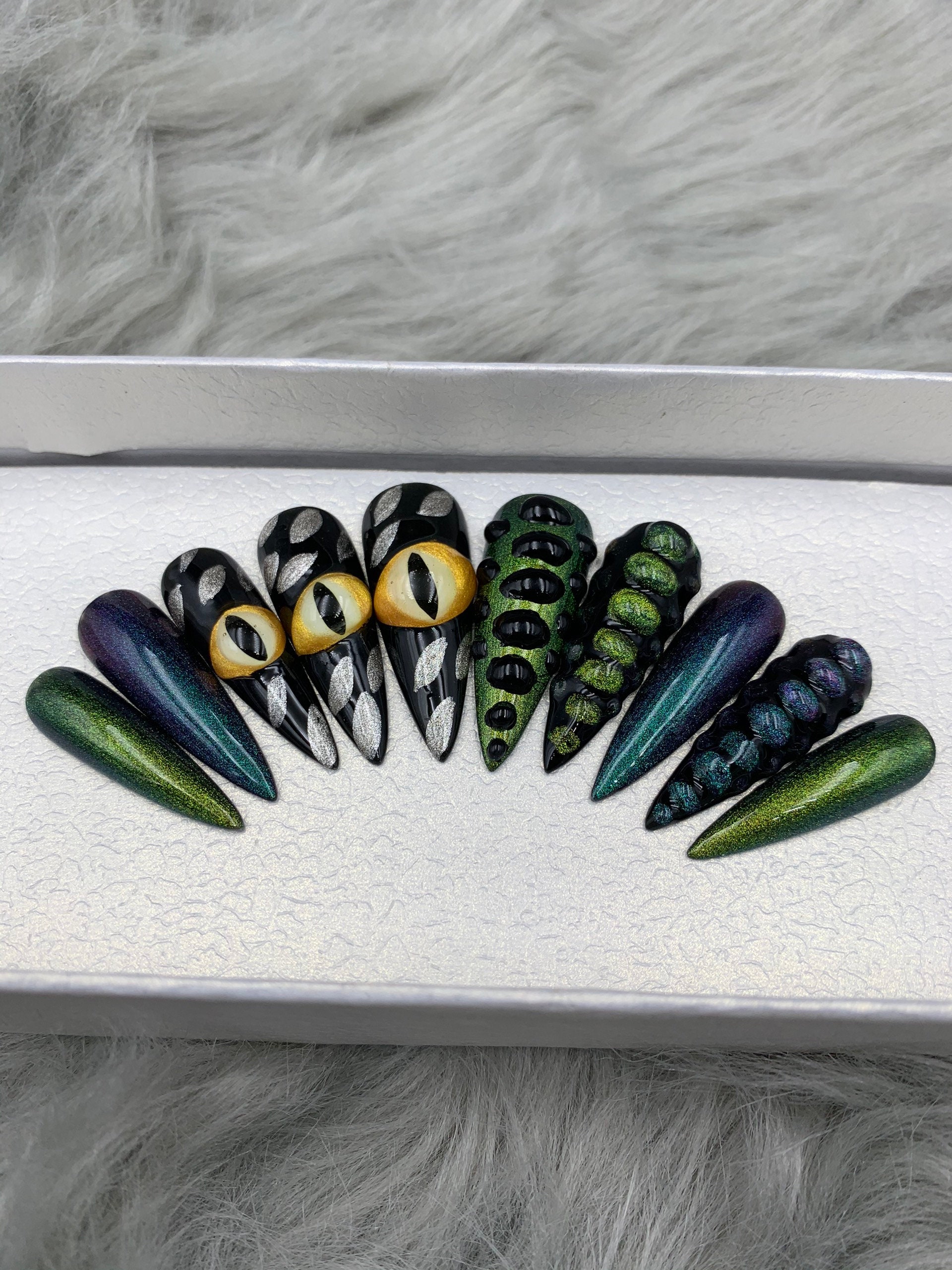Black Nails With Chameleon Flakes Blue Green Shift Short Coffin Press on  Nails Full Set Any Shape Fall Nails Glitter 