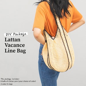 May include: DIY Package: Lattan Vacance Line Bag. A person is holding a crocheted bag with black trim. The bag is made of natural colored yarn. The text on the image reads "DIY Package: Lattan Vacance Line Bag".