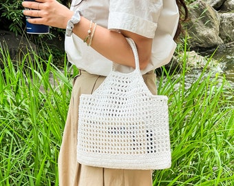 DIY crochet bag pattern - Sandy Flat Net Bag downloadable pattern | easy crochet bag fashion