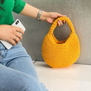 DIY crochet bag pattern - Emilli Egg Bag downloadable pattern only, great for summer, vacation, gift, unique design