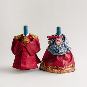 Hanbok Wine Bottle Cover | Traditional Korean King & Queen Decoration Joseon Gift