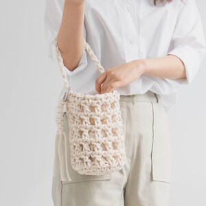 DIY crochet bag pattern Jemilli Merci bag, simple and easy crochet bag, making a daily everyday bag, beginner level image 6