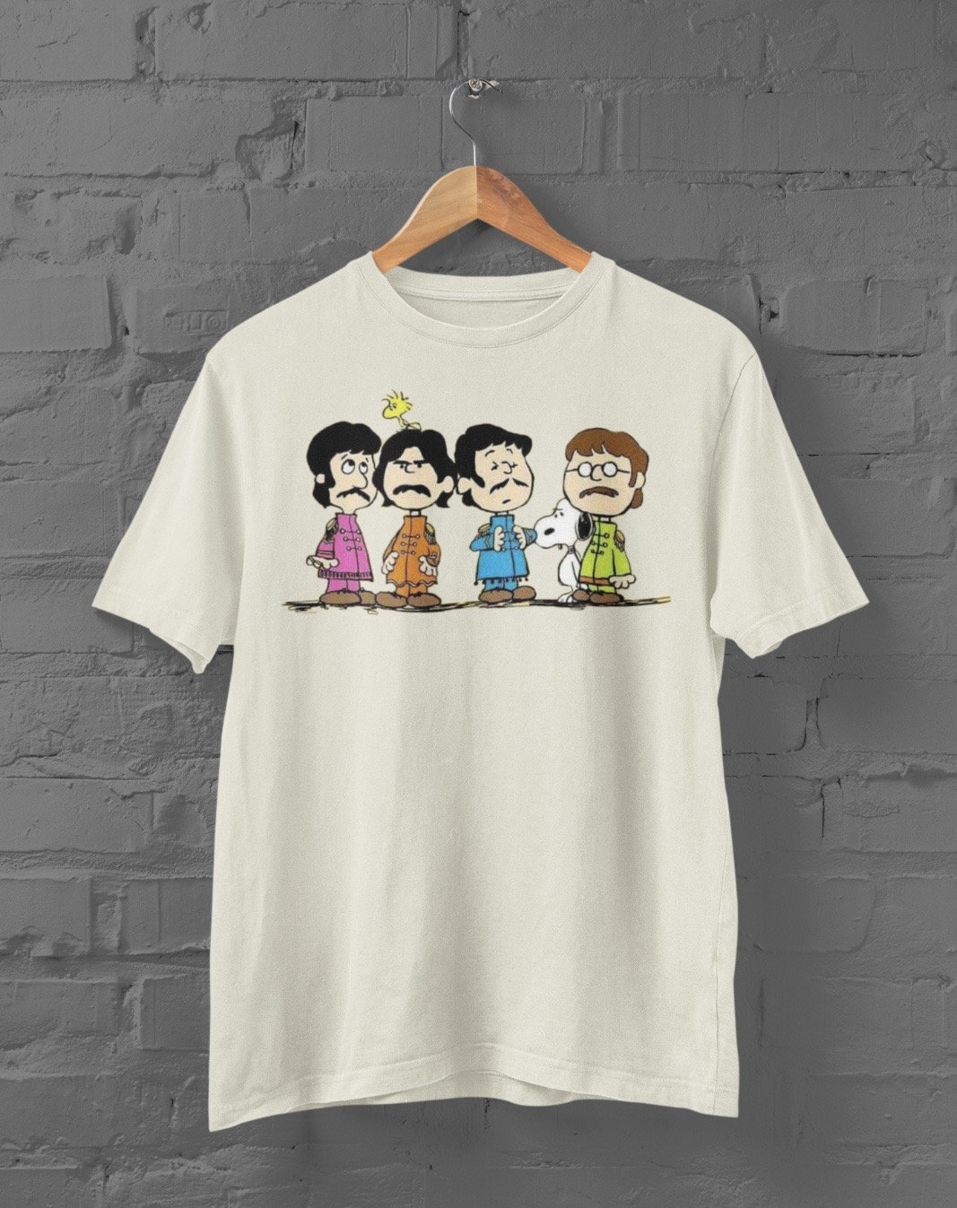 Camiseta Beatles Sgt. Snoopy Club Band