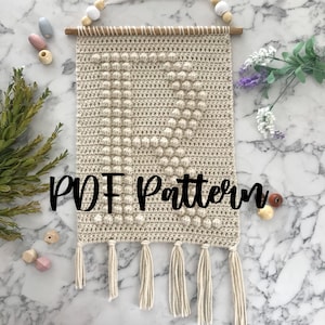 PATTERN | &quot;R&quot; Crochet Wall Hanging