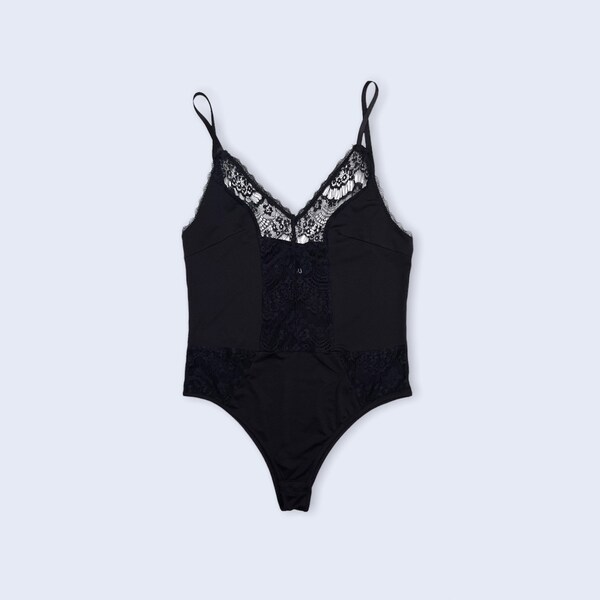 Allure Me Lace Bodysuit Black