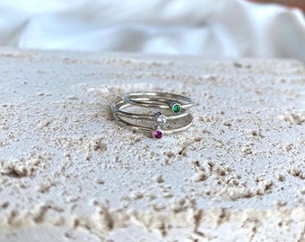 Minimalistic Silver ring with 2mm stone