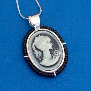 16 Inch Vintage Lady Portrait Cameo Choker Necklace - D27