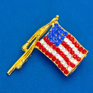 Vintage Brooch, Gold Tone Brooch, American Flag Brooch, Rhinestones Brooch, USA Flag Brooch, National Brooch - D10