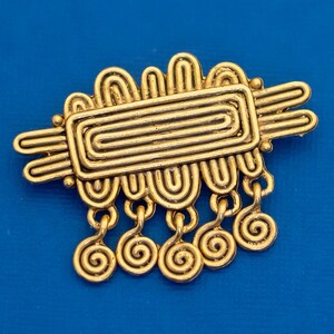 Vintage Gold Tone Sci Fi Brooch - D30