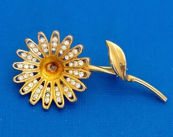 Vintage Daisy Flower Brooch, Floral Brooch, Gold Tone Brooch, Rhinestones Brooch, Art Deco Brooch - D13