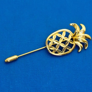 Vintage Stick Pin, Gold Tone Stick Pin, Koala Stick Pin, Animal Stick Pin, Zoo Park Stick Pin, Chain Link Stick Pin, Made by Avon - D39