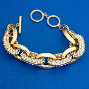 8 inch, Vintage Oval Links Clear Rhinestones Gold Tone Bracelet - D43