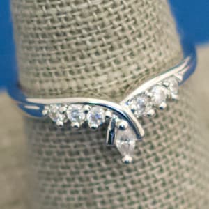 Size 8, Art Nouveau Ring, Avon Ring, Avon Jewelry, Elegant Ring, Minimal Ring, Striking Ring, Elven Ring, Fantasy Ring, Beautiful Ring