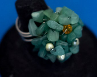 Size 7, Vintage Adjustable Ring, Green Beads Ring, Flexible Ring, Bohemian Ring - D15