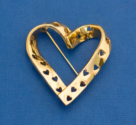 B3 Heart Brooch Vintage Broach Avon Jewelry Avon Brooch Love Brooch Heart Broach Vintage Brooch Gold Heart Brooch