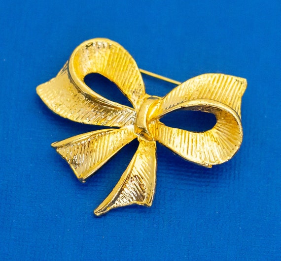 Ribbon Brooch, Victorian  Bow Brooch,  Gold Tone … - image 1