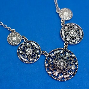 18 inch, Vintage Bib Necklace, Mandala Flower Necklace, Silver Tone Necklace, Unique Pattern Necklace - D9