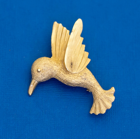 Humming Bird Brooch, Gold Tone Brooch, Vintage Br… - image 1