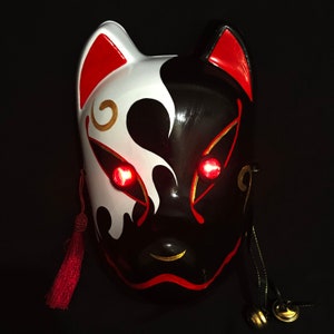 Kitsune Mask lunar Eclipse/ Japanese Fox Mask - Etsy