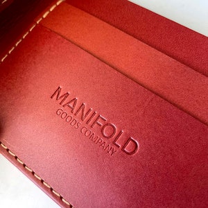 The Timeless - Cartera clásica de cuero BiFold - En silla de montar Sunset