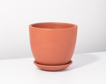Marie Oval Terracotta Minimalist Planter - Empty