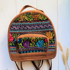Bolsa Guatemalteca, Bolsa de Tela, Mochila para niña, Bolsa Mochila, Cartera Pequena, Bolsa de Huipil, Bolsa Tejida