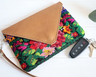 Guatemalan Huipil Leather Wristlet, Women’s Leather Fabric Clutch, Envelope Clutch Bag, Gifts for Her, iPhone Clutch, Textile Bags