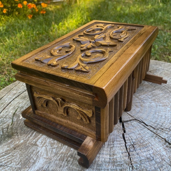 Large puzzle box for adults, secret lock box, carved puzzle box, handmade vintage jewelery box, Wooden carved chest, vintage jewelry box