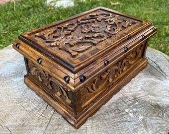 Personalized Wooden jewelry box with lock, secret lock box with key, treasure chest, walnut treasure chest