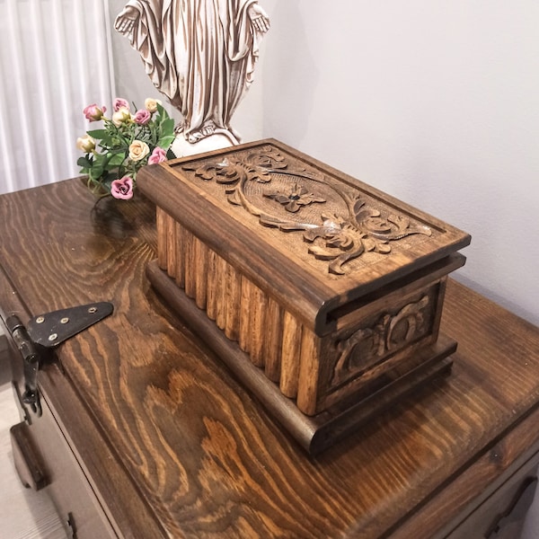 personalized puzzle box , hand carved wooden secret lock box, vintage jewlery box, walnut secret lock box, puzzle box for adults