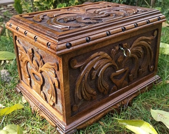 Personalized large wood box, locking carved box with key, wooden storage box, handmade treasure chest,Wooden carved chest