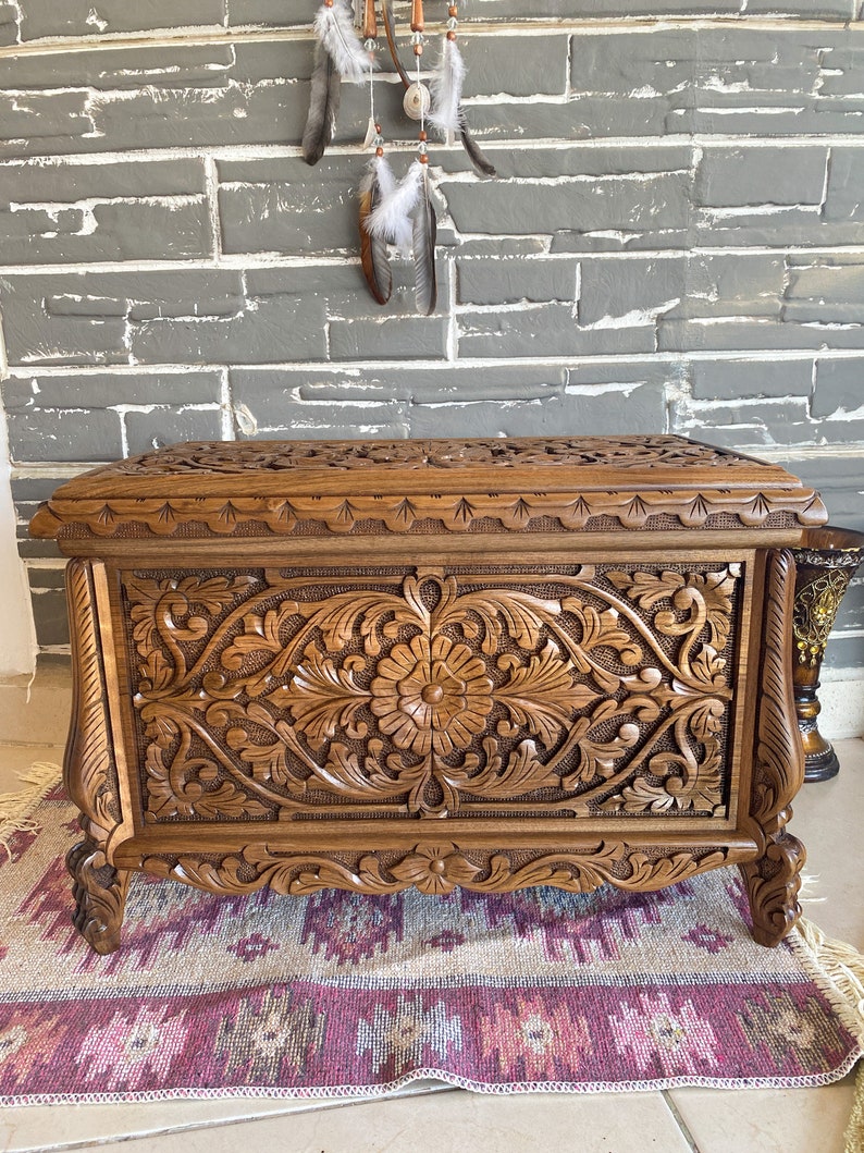 Ottoman carved trunk coffee table , large hope chest, blanket trunk, handmade vintage cedar chest, engraved storage chest image 3