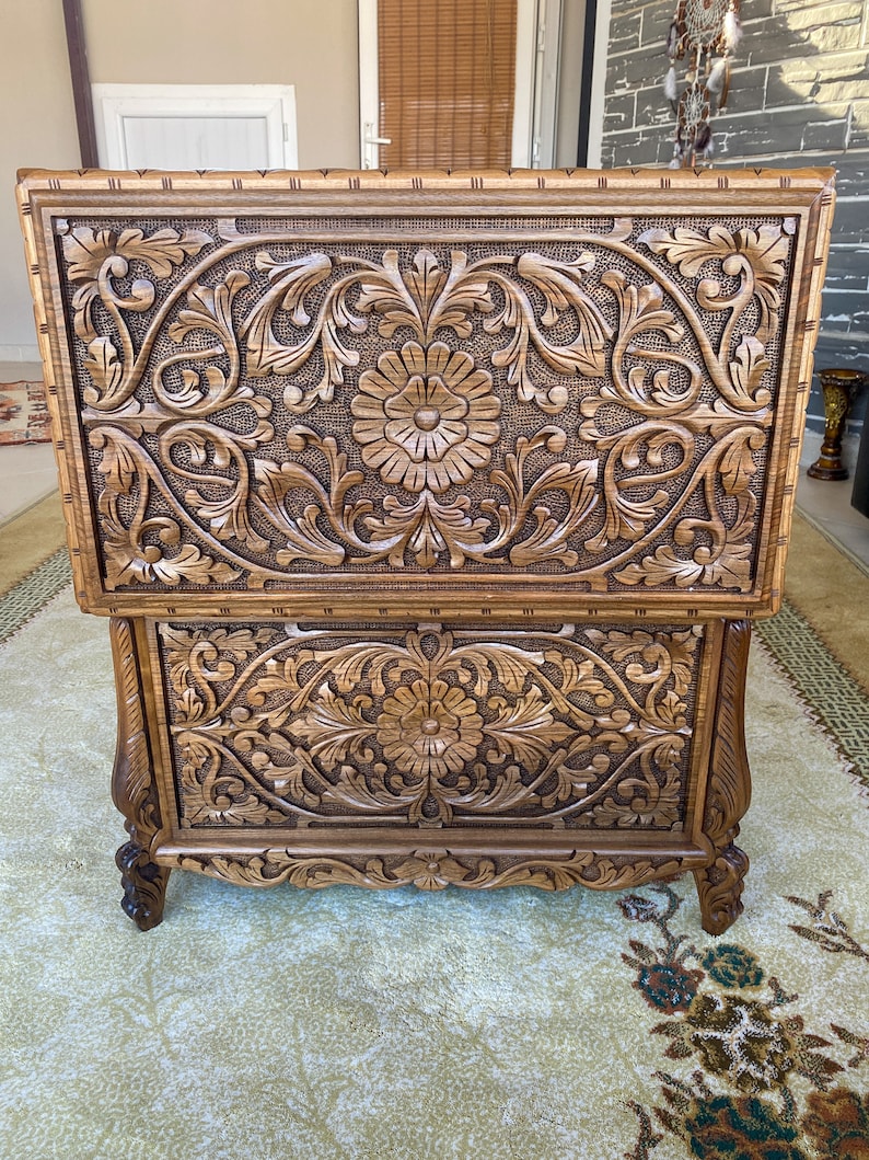 Ottoman carved trunk coffee table , large hope chest, blanket trunk, handmade vintage cedar chest, engraved storage chest image 9