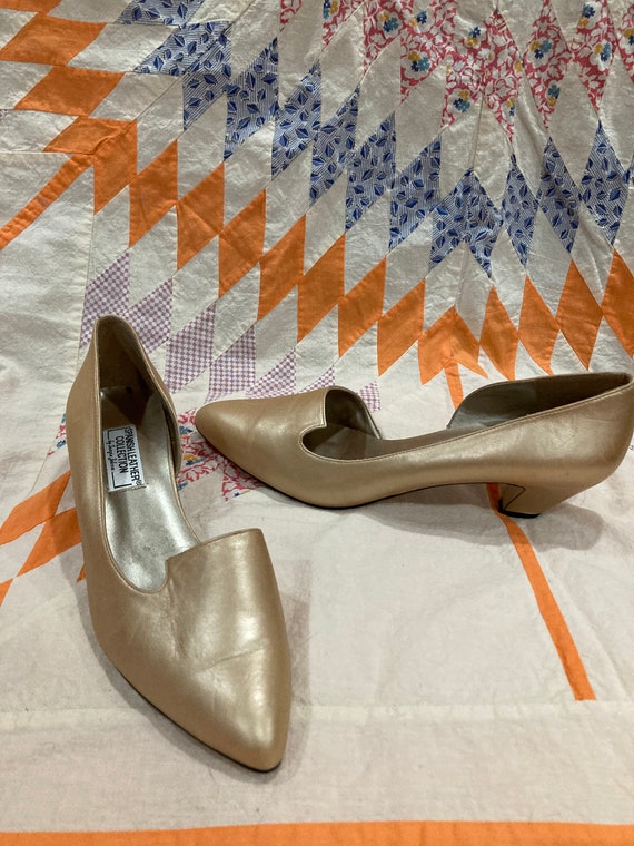 Vintage Gold heels - image 4