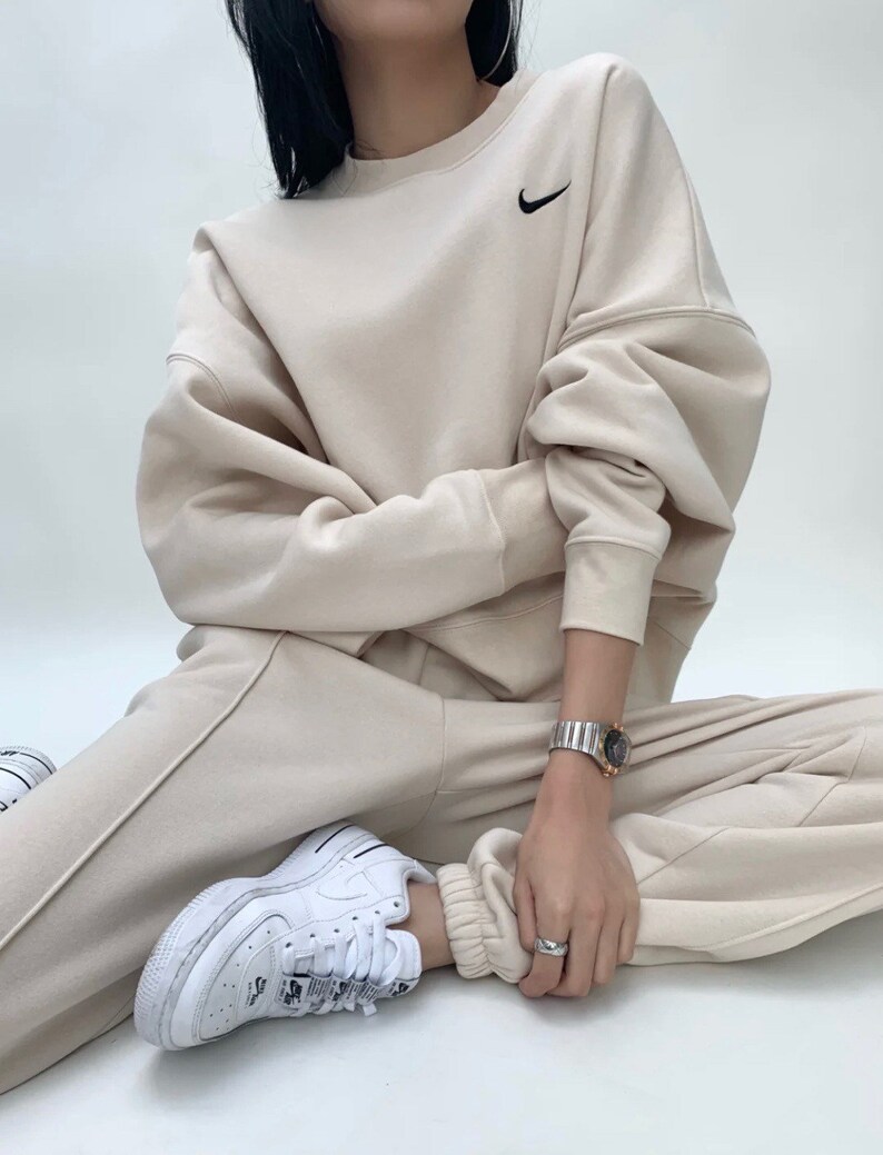 nike sweatsuit black and white