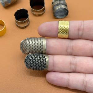 Pin Cushion Finger Cover Brass Sewing Thimble Finger Protector: Metal Needlework Tool