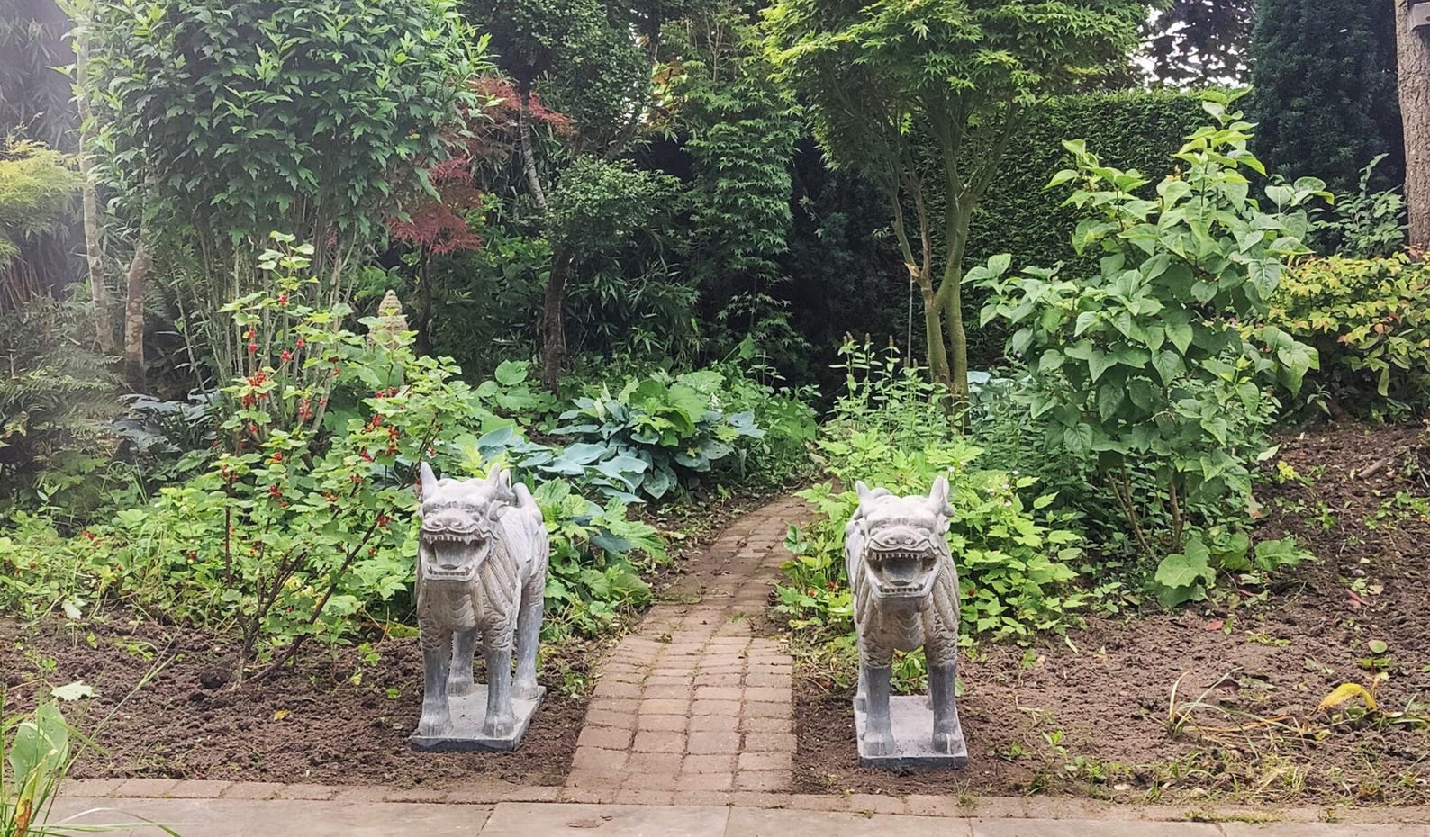 Exclusive Pair Chinese Guardian Lion Foo Dogs - Imperial Garden Entry ...