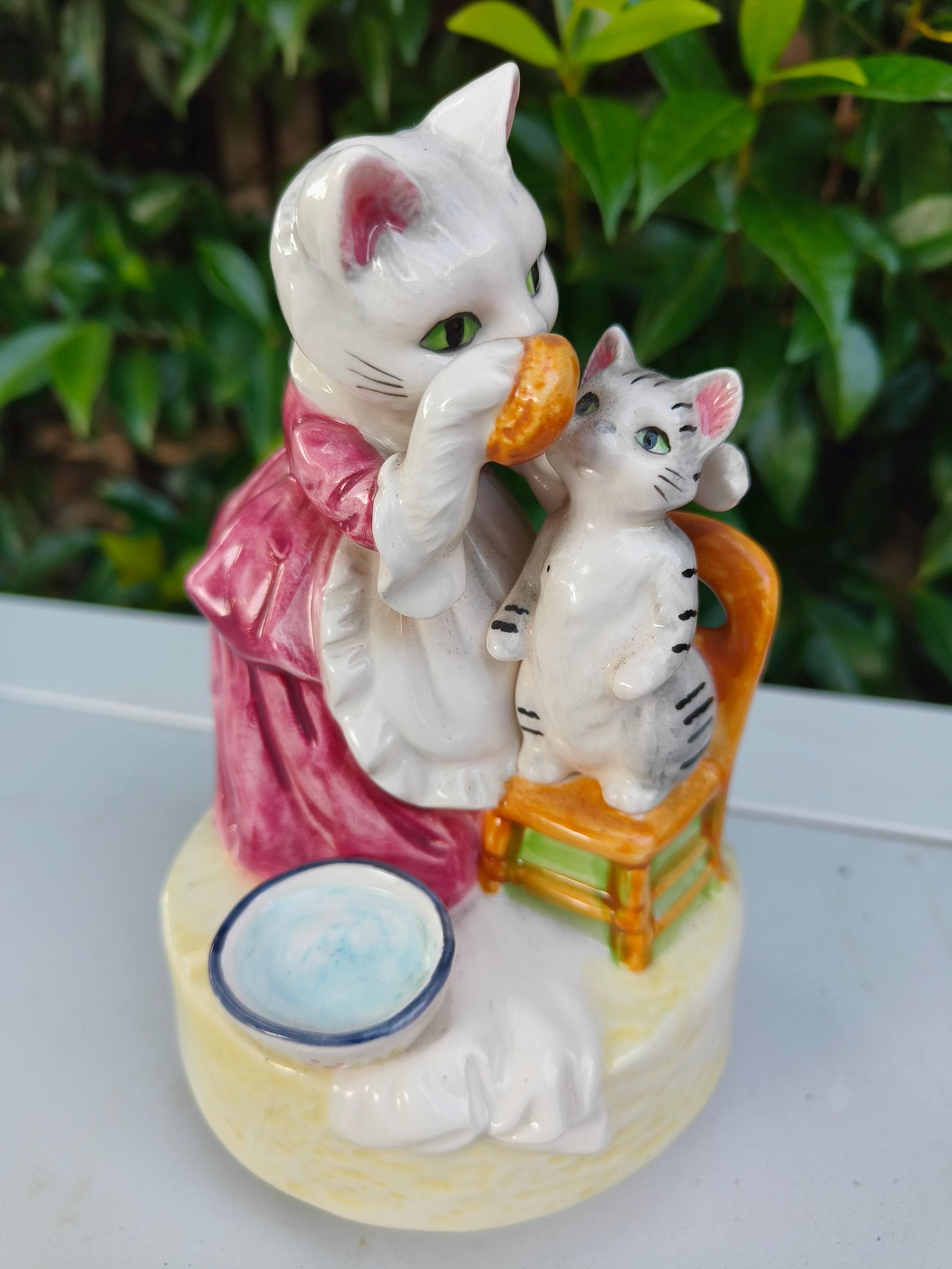 Schmid Musical Collectible Vintage Music Box Wind-up - Mrs Tabitha