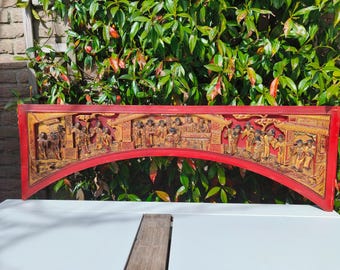 Antique Chinese Temple Relief Panel – Hand-Carved Gilt Wood – Qing Dynasty Scene – 19th Century Red Lacquer Architectural Element