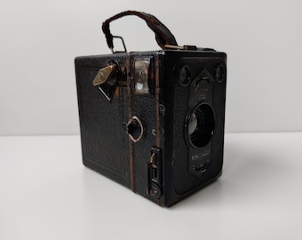 iKON 1231 G.O The Zeiss Ikon Box Tengor - King of the Box Cameras? Or