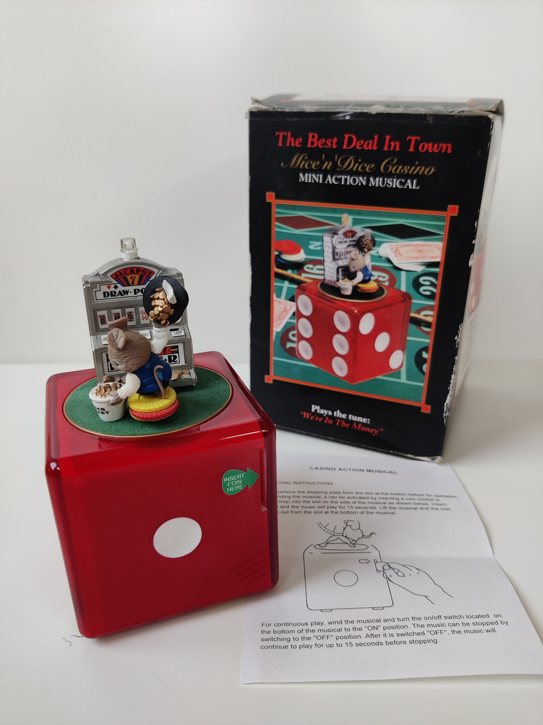 Enesco Vintage Music Box - the Best Deal in Town - Mice'n 'dice