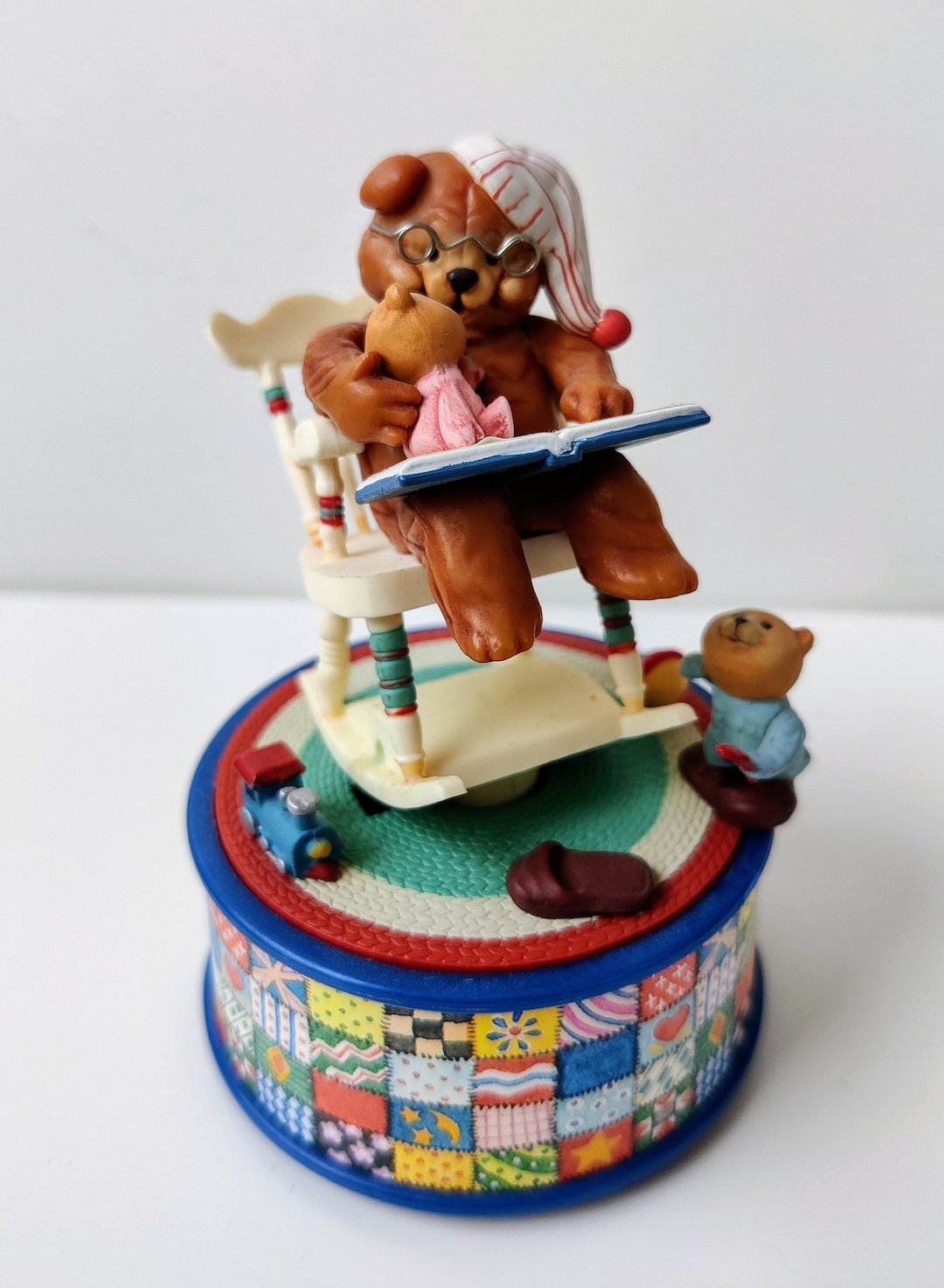 Enesco Lustre Fame Vintage Music Box Windup Musicbox Etsy