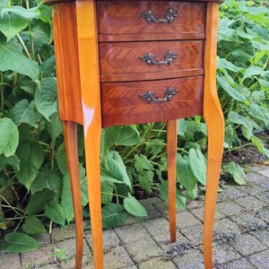 Exclusive refined French Victorian side table hall table - Queen Ann - wooden inley cabinet - Burl wood