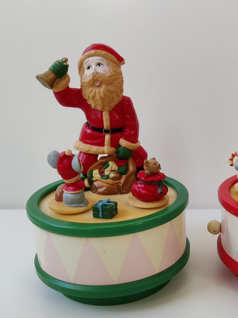 Vintage Christmas Music Box Windup Musicboxes Silent Night Christmas