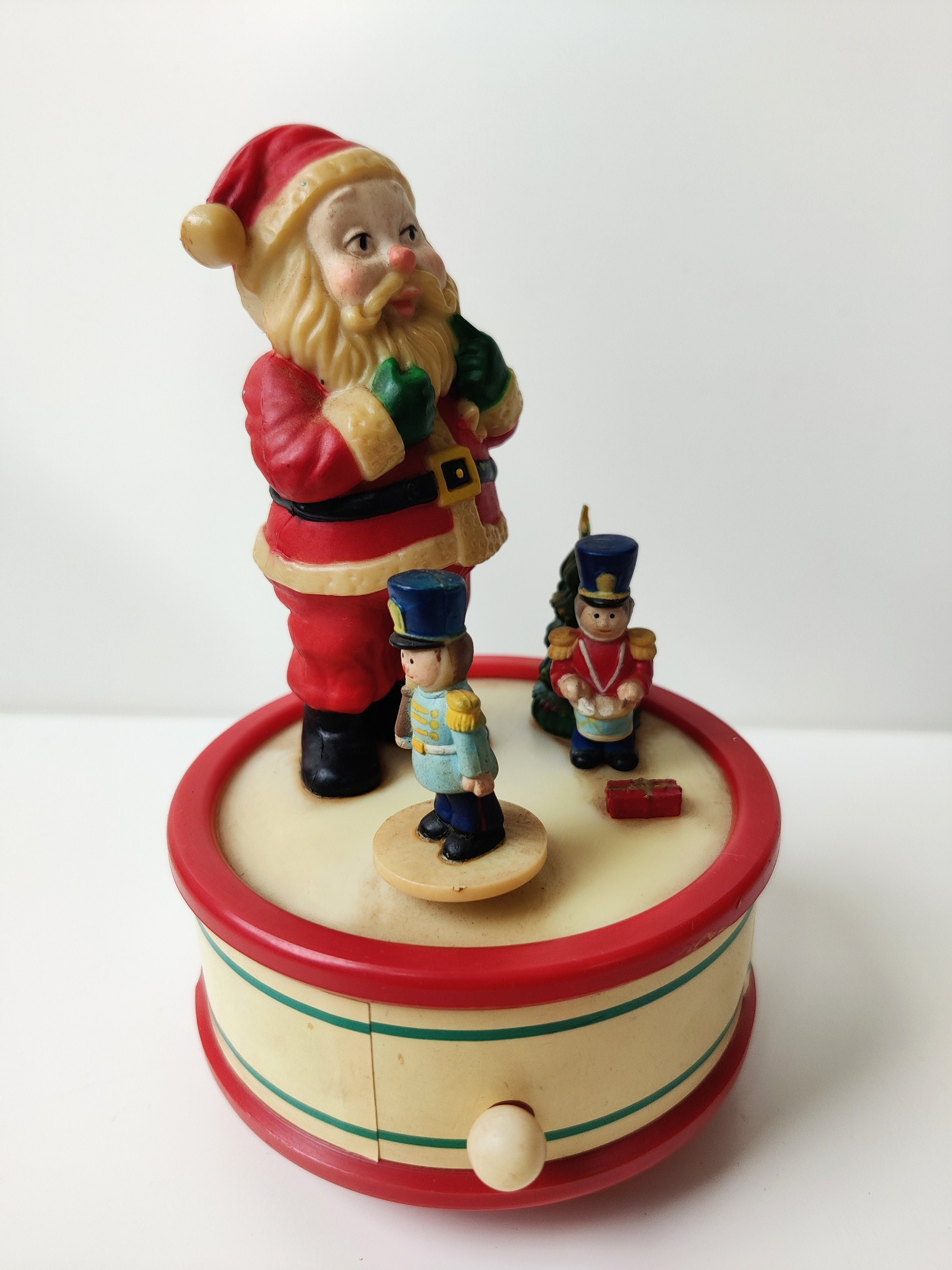 Enesco Vintage Music Box Windup Musicbox Silent Night Christmas Santa