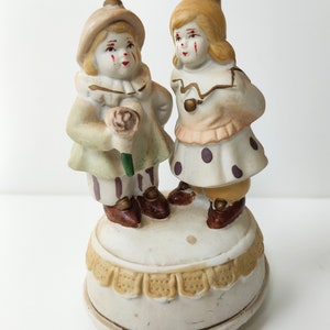 Vintage Music Box- wind-up musicbox ceramic - French pierrot clowns - Joy to the world - Clown Fizbo Circus Enesco Christmas