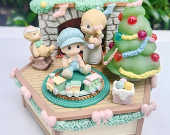 【美品】フンメル人形★Christmas Wish Music Box 1999 Enesco Vintage Precious Moments Music Box - Lustre Fame – Home for