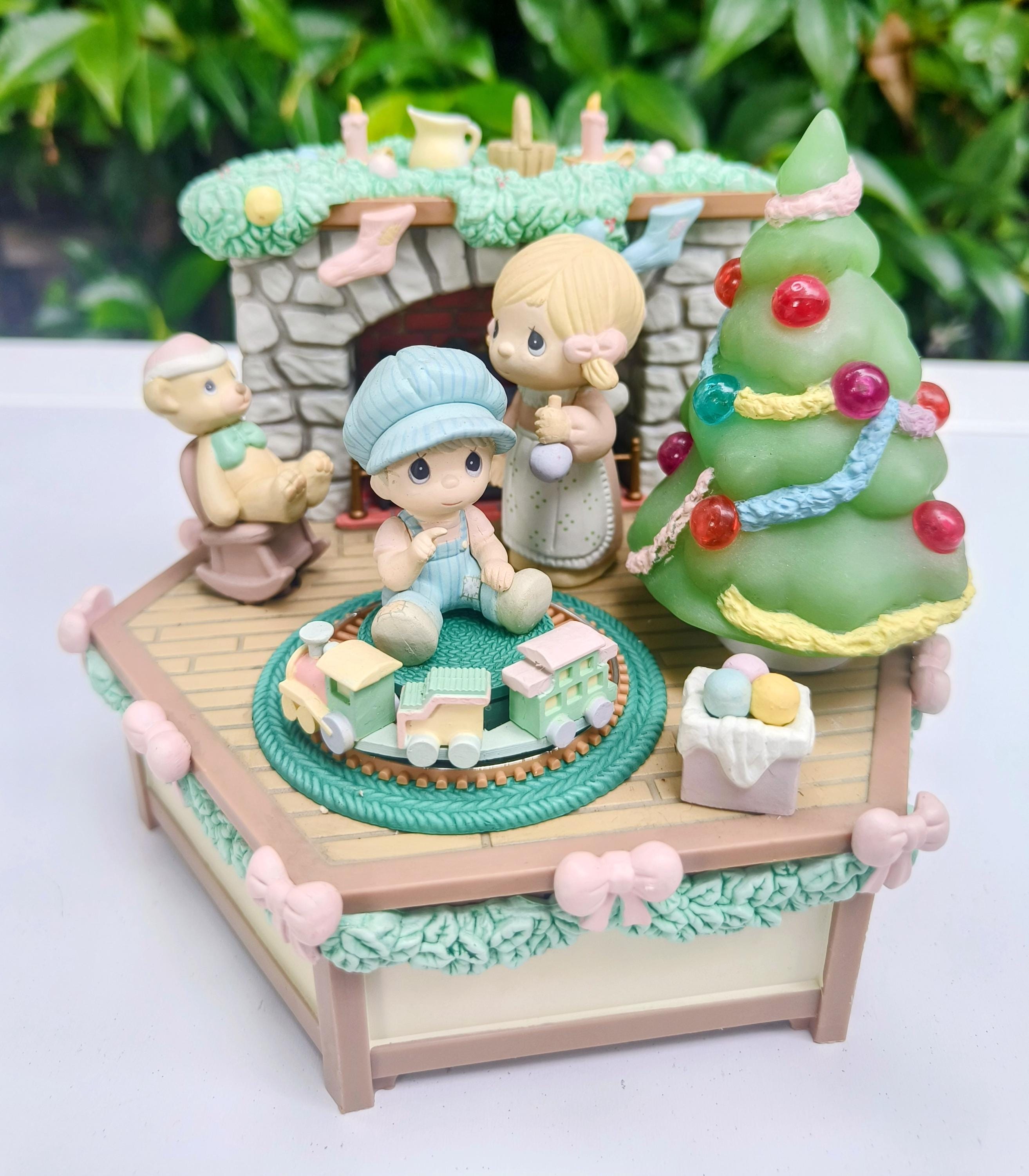 Enesco Vintage Precious Moments Music Box - Lustre Fame – Home for